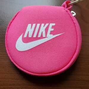 Facemask holder keychain